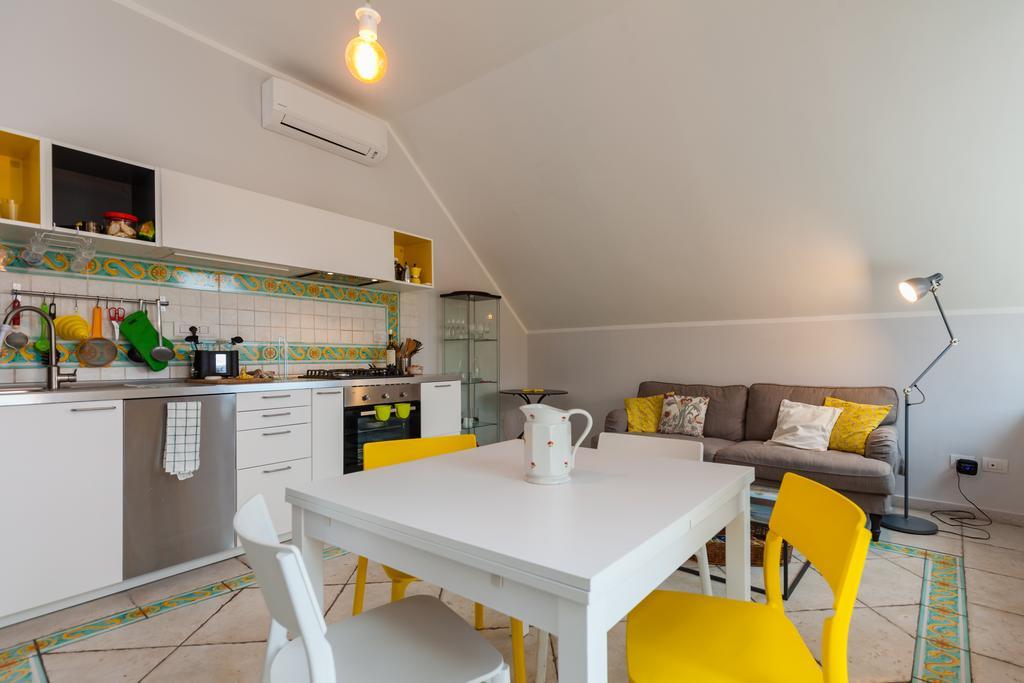 Appartamento Bright Rooftop By Napoliapartments